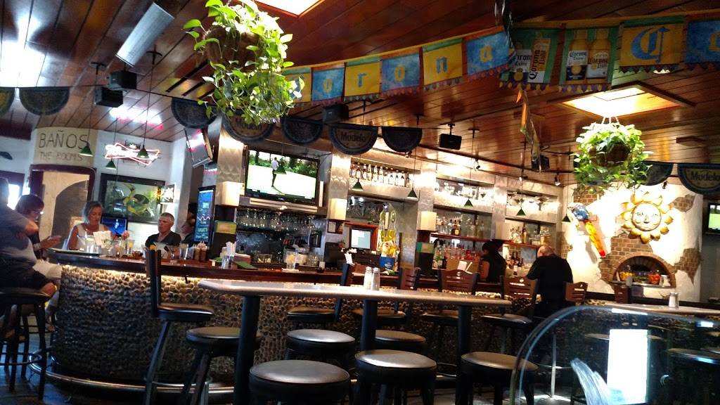 Iguana Mia of Fort Myers | restaurant | 4329 Cleveland Ave, Fort Myers, FL 33901, USA | 2399397130 OR +1 239-939-7130