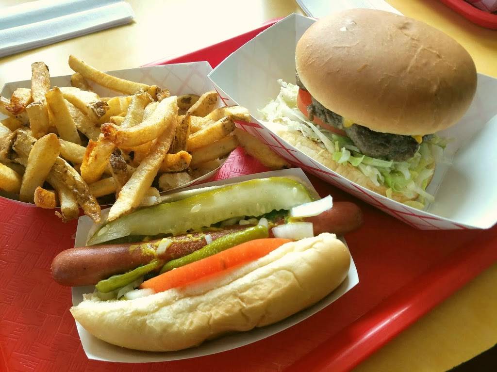 Scoobys Red Hots | restaurant | 4319 Prince St, Downers Grove, IL 60515, USA | 6307691678 OR +1 630-769-1678