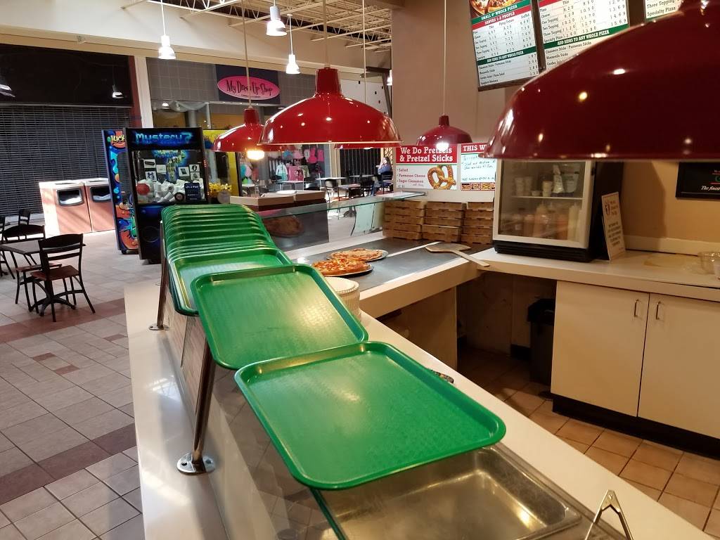 Villa Italian | restaurant | 6301 University Ave, Cedar Falls, IA 50613, USA | 3192772285 OR +1 319-277-2285