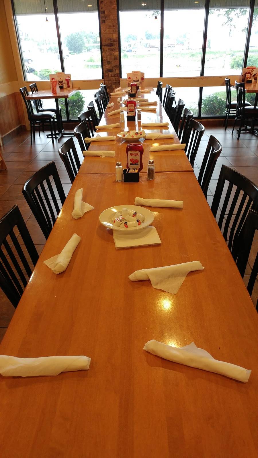 Shoneys Louisville | restaurant | 6511 Signature Dr, Louisville, KY 40213, USA | 5029698904 OR +1 502-969-8904