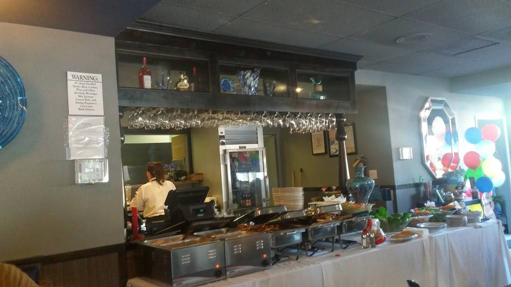 7 Mares Family Restaurant | restaurant | 12215 Paramount Blvd, Downey, CA 90242, USA | 5629233704 OR +1 562-923-3704