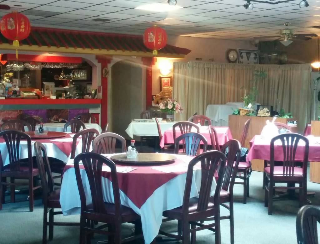 The Red Sail Restaurant | restaurant | 3838 Walker Rd, Windsor, ON N8W 3T2, Canada | 5199696921 OR +1 519-969-6921