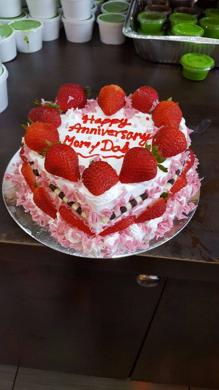 The Indian Sweet House & Restaurant | restaurant | 545 Steeles Ave W, Brampton, ON L6Y 4E7, Canada | 9054576969 OR +1 905-457-6969