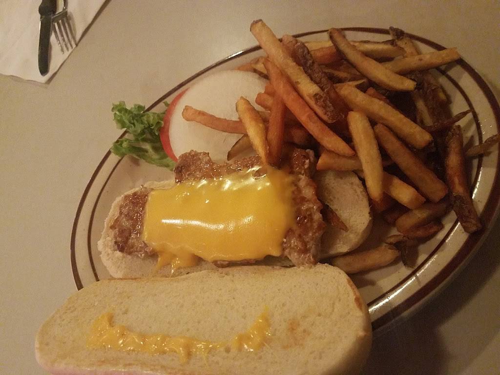 Oinkers Lounge & Grill | restaurant | 1500 E 7th St, Atlantic, IA 50022, USA | 7122434974 OR +1 712-243-4974