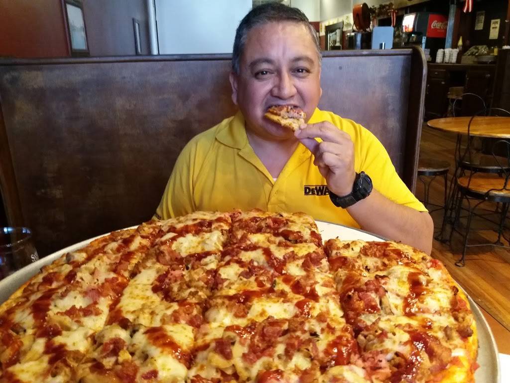 Hometown Classic Pizza | restaurant | 12 W Main St, Greenfield, IN 46140, USA | 3174625054 OR +1 317-462-5054