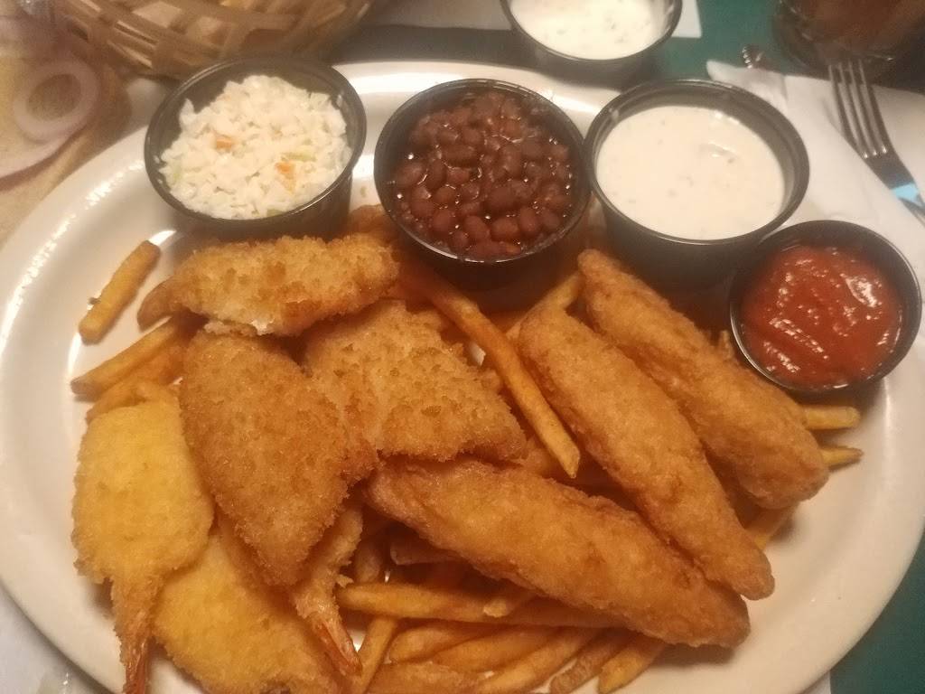 Gippers Sports Bar & Grill | restaurant | 1860 University Ave, Green Bay, WI 54302, USA | 9204351515 OR +1 920-435-1515