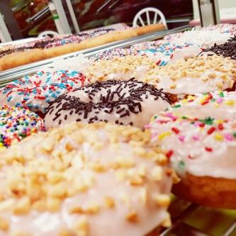 Donut Star | bakery | 1061 W El Norte Pkwy, Escondido, CA 92026, USA | 6515280807 OR +1 651-528-0807