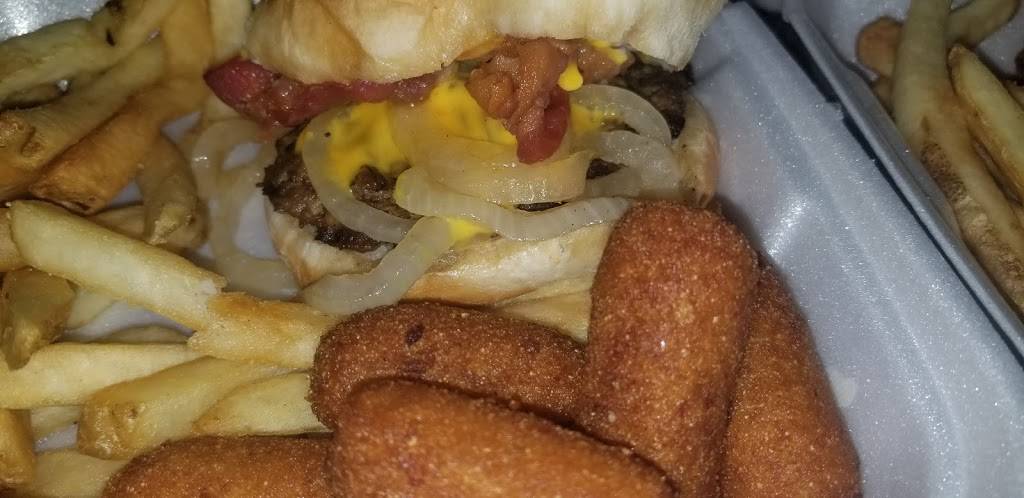 Cook Out | restaurant | 1818 Monticello Ave, Norfolk, VA 23235, USA | 7579623781 OR +1 757-962-3781