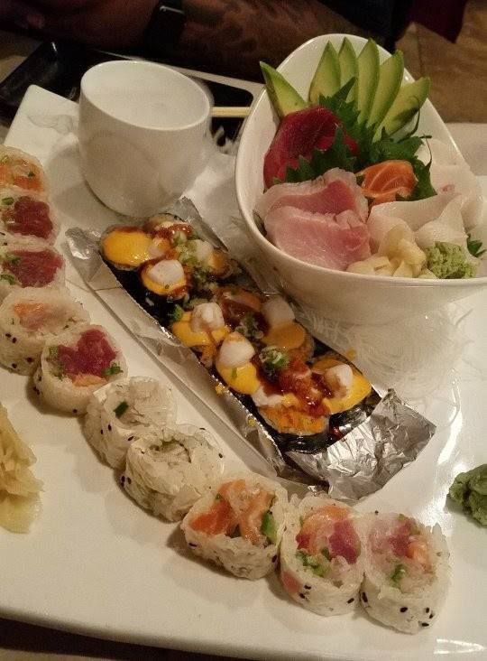 Hana Sushi | restaurant | 749 Jamacha Road, El Cajon, CA 92019, USA | 6193281583 OR +1 619-328-1583