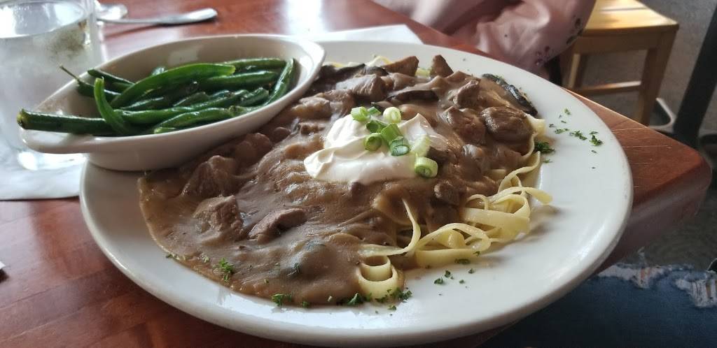 Victoria House | restaurant | Steiger Lake Ln, Victoria, MN 55386, USA | 9524432858 OR +1 952-443-2858