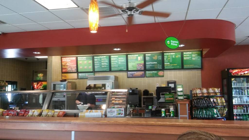 Subway | restaurant | 475 Gordonsville Hwy, Gordonsville, TN 38563, USA | 6156835050 OR +1 615-683-5050