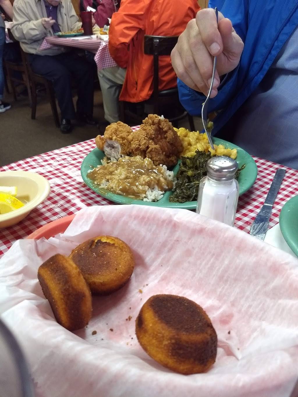 Martins Restaurant | restaurant | 1796 Carter Hill Rd, Montgomery, AL 36106, USA | 3342651767 OR +1 334-265-1767