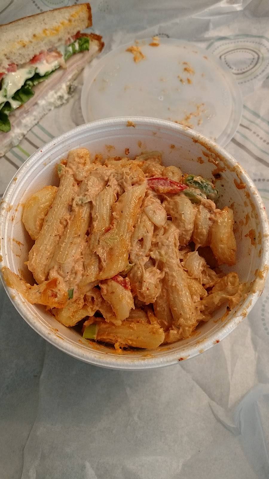 Red Pepper Deli | restaurant | 6401 Claymont Crse # 4, Crestwood, KY 40014, USA | 5022418280 OR +1 502-241-8280