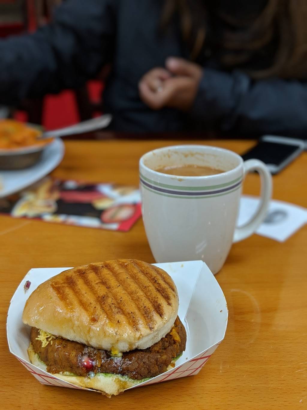 Hungry Indian Fine Cuisine | restaurant | 821 Newark Ave, Jersey City, NJ 07306, USA | 2019185801 OR +1 201-918-5801