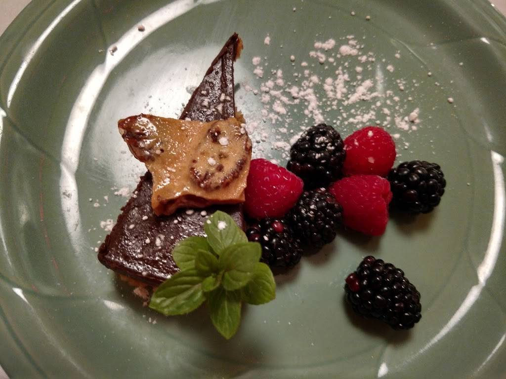 Fire And Wine | restaurant | 2950 9th St SW, Vero Beach, FL 32968, USA | 7727947587 OR +1 772-794-7587