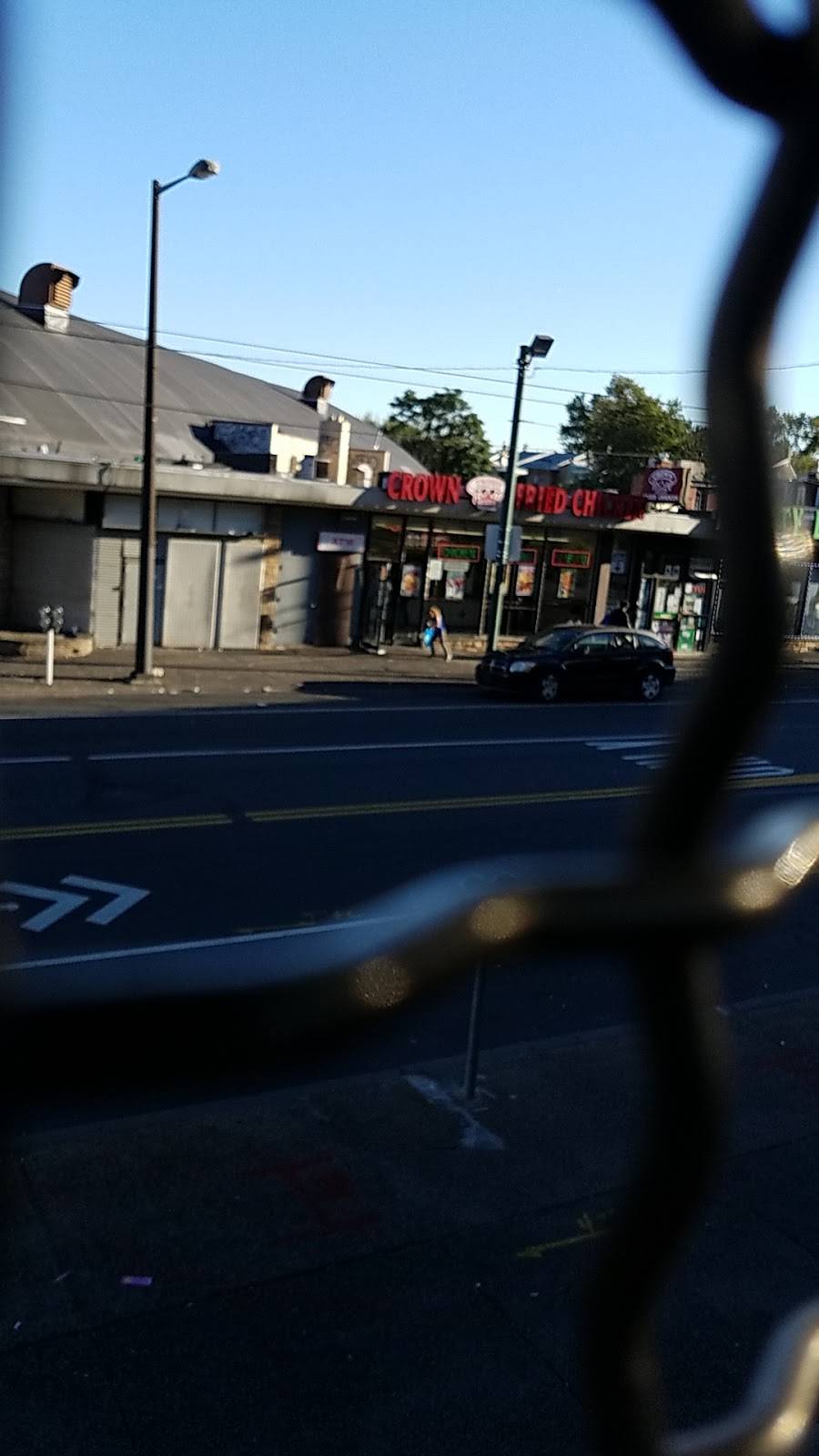 Crown Fried Chicken | restaurant | 5133 Frankford Ave, Philadelphia, PA 19124, USA | 2157437780 OR +1 215-743-7780