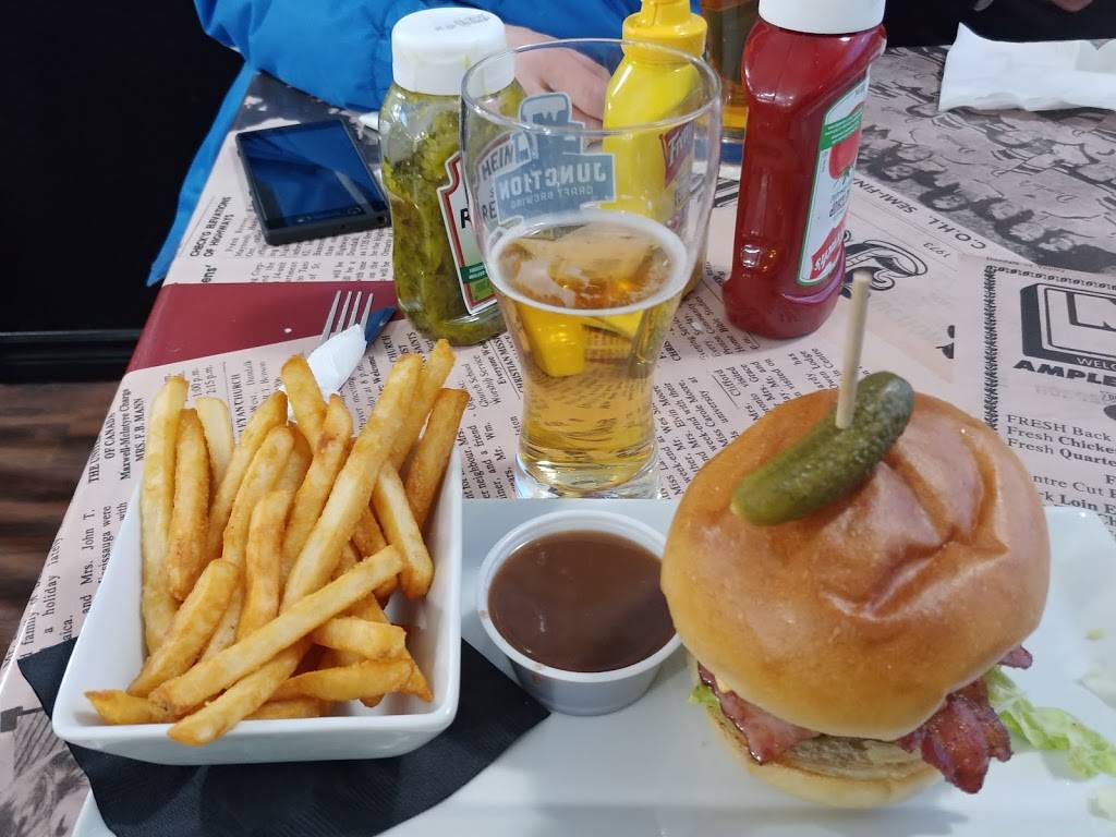 The Junction Family Restaurant | restaurant | 54 Proton St N, Dundalk, ON N0C 1B0, Canada | 5199233555 OR +1 519-923-3555