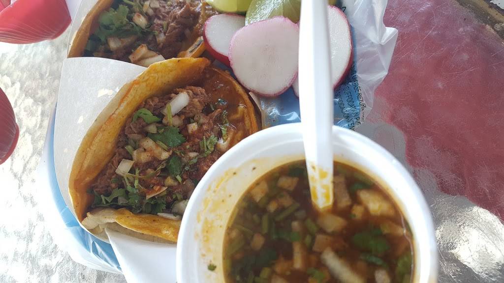 Birrieria el arbolito | restaurant | Av. Martires de Chicago 209, Obrera 1a. Secc., 22625 Tijuana, B.C., Mexico | 016641854016 OR +52 664 185 4016