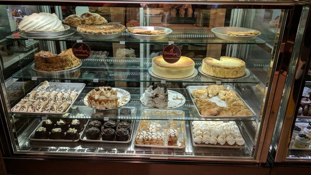 Candlewyck Diner | restaurant | 179 Paterson Ave, East Rutherford, NJ 07073, USA | 2019334446 OR +1 201-933-4446