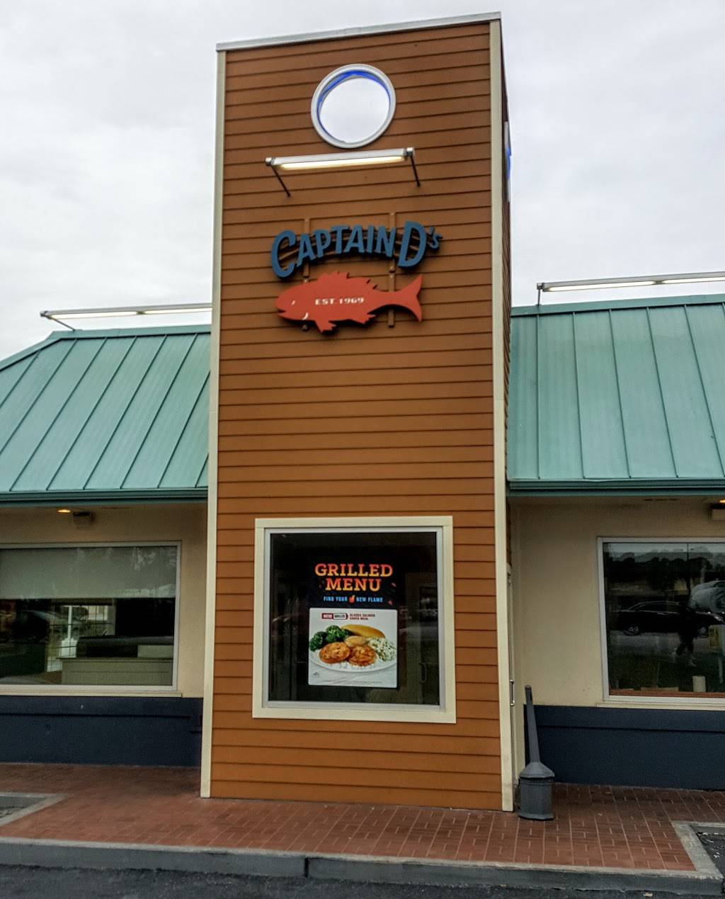 Captain Ds | restaurant | 161 Altama Connector, Brunswick, GA 31525, USA | 9122646455 OR +1 912-264-6455