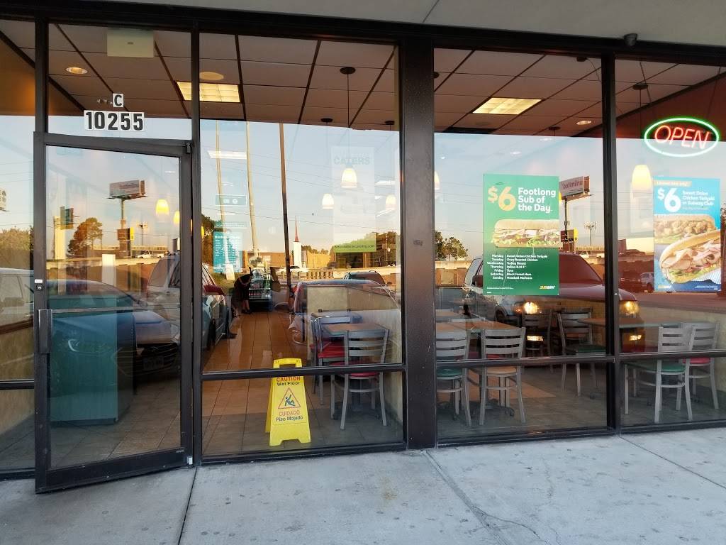 Subway Restaurants | restaurant | 10255 North Fwy C, Houston, TX 77037, USA | 2814471309 OR +1 281-447-1309