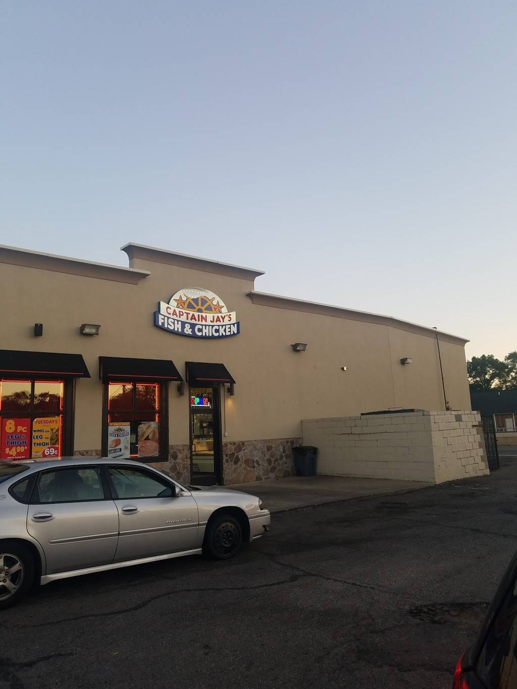 Captain Jays Fish & Chicken | meal takeaway | 16907 Meyers Rd, Detroit, MI 48235, USA | 3138617777 OR +1 313-861-7777