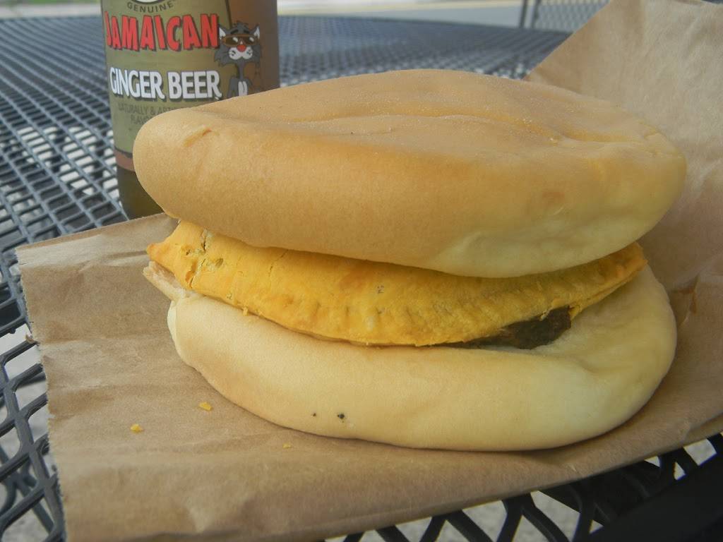 Caribbean Sunshine Restaurant | restaurant | 1111 E Tremont Ave, Bronx, NY 10460, USA | 9297779184 OR +1 929-777-9184