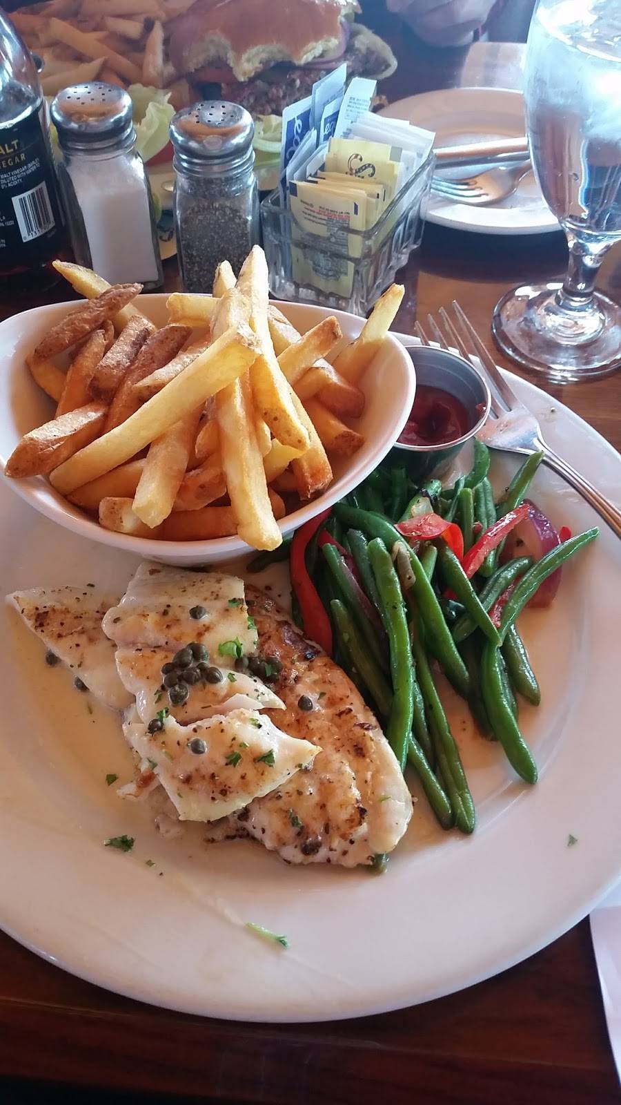 Sailor jacks | restaurant | 1st St, Benicia, CA 94510, USA | 7077468500 OR +1 707-746-8500