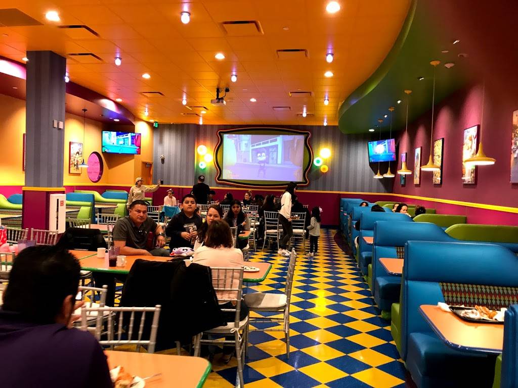 Johns Incredible Pizza - Westminster | restaurant | 1025 Westminster Mall, Westminster, CA 92683, USA | 6572421111 OR +1 657-242-1111