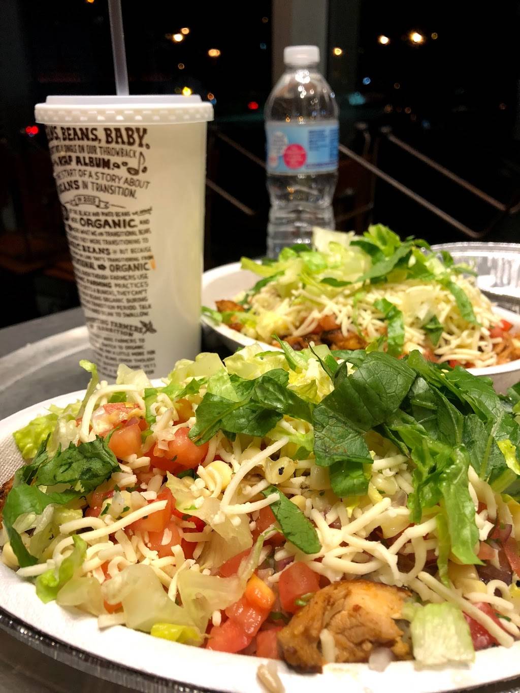 Chipotle Mexican Grill | restaurant | 212 S Grand Blvd, St. Louis, MO 63103, USA | 3143429919 OR +1 314-342-9919