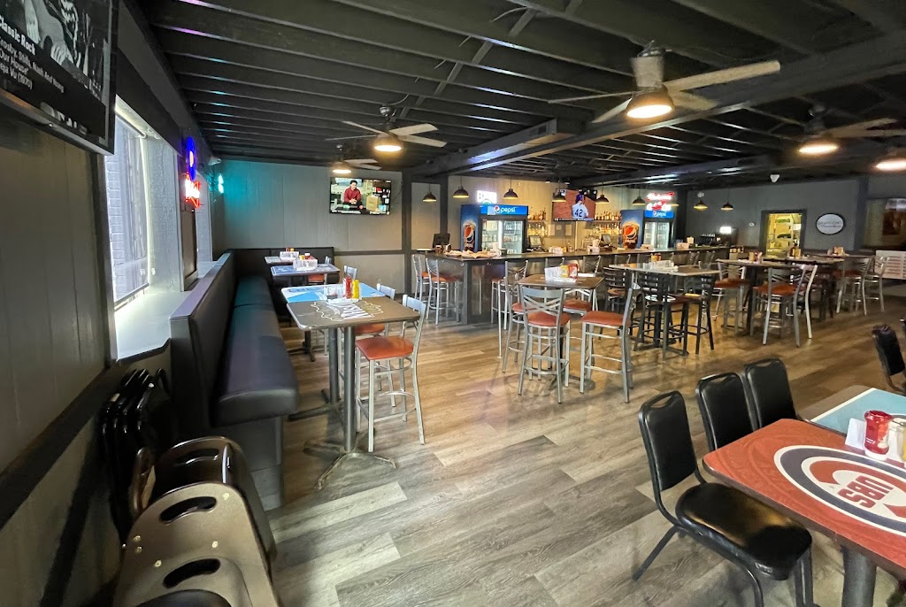 Empire Street Bar & Grille | restaurant | 419 S West St, Indianapolis, IN 46225, USA | 3174264976 OR +1 317-426-4976