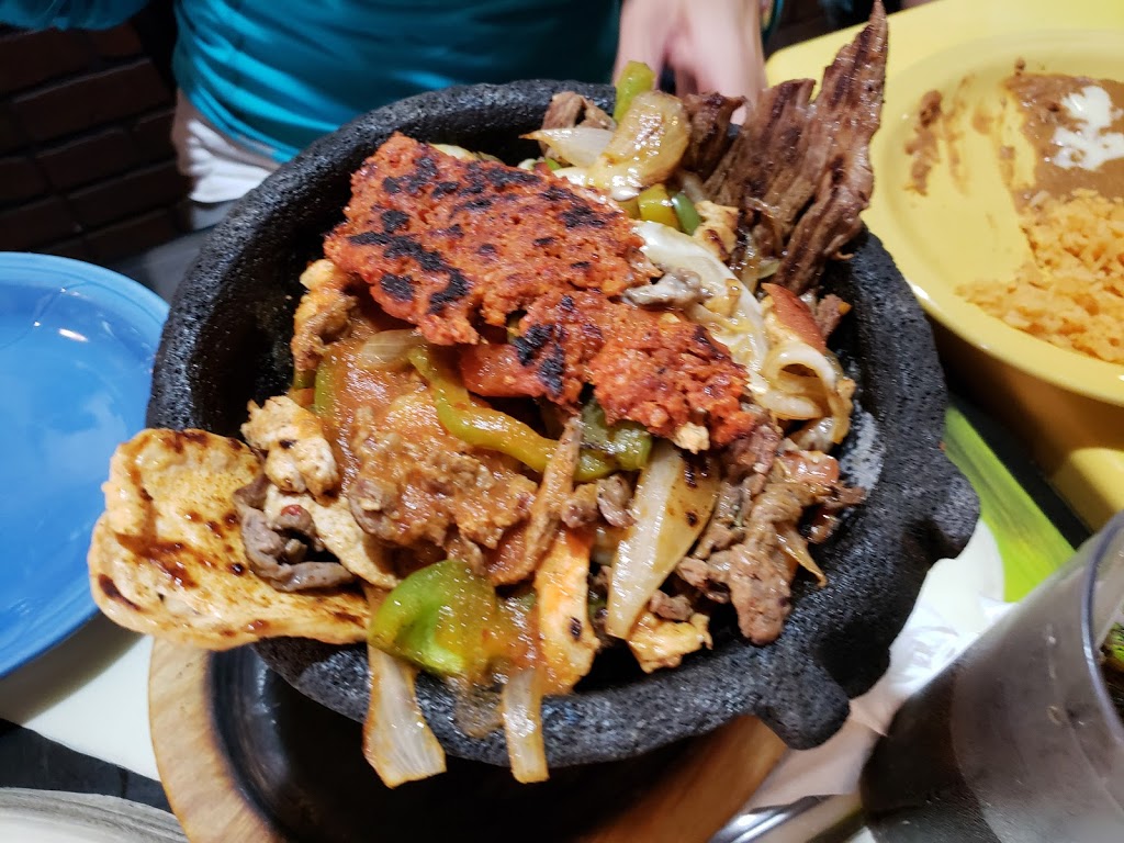 Los Charros Inc | restaurant | 65 S Adams St, Carthage, IL 62321, USA | 2173579491 OR +1 217-357-9491