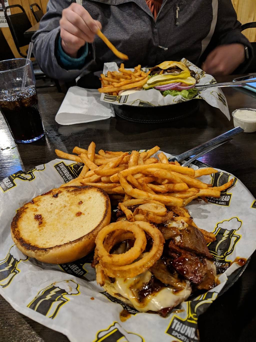 Thunderhead Sports Bar & Grill | restaurant | 1325 SW Oralabor Rd, Ankeny, IA 50023, USA | 5152891578 OR +1 515-289-1578