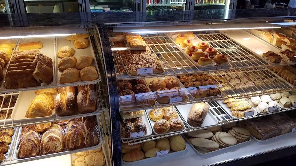 Gigis Café Cubano | cafe | 2200 W Temple St, Los Angeles, CA 90026, USA | 2134836152 OR +1 213-483-6152