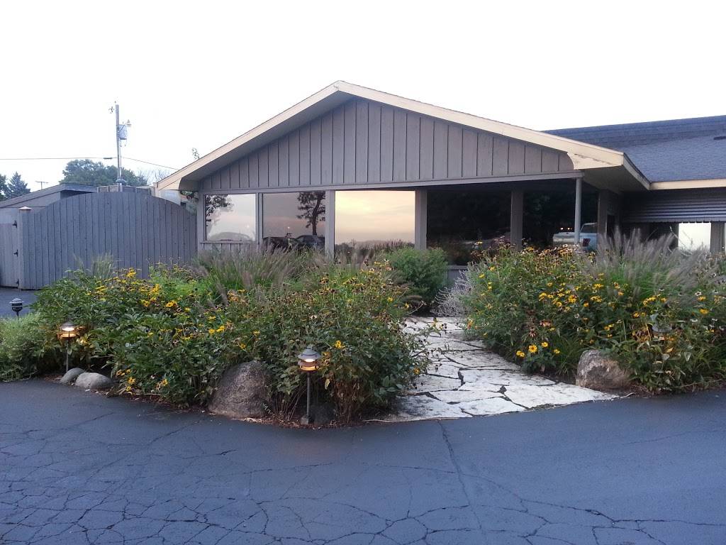 Grande Mere Inn | restaurant | 5800 Red Arrow Hwy, Stevensville, MI 49127, USA | 2694293591 OR +1 269-429-3591