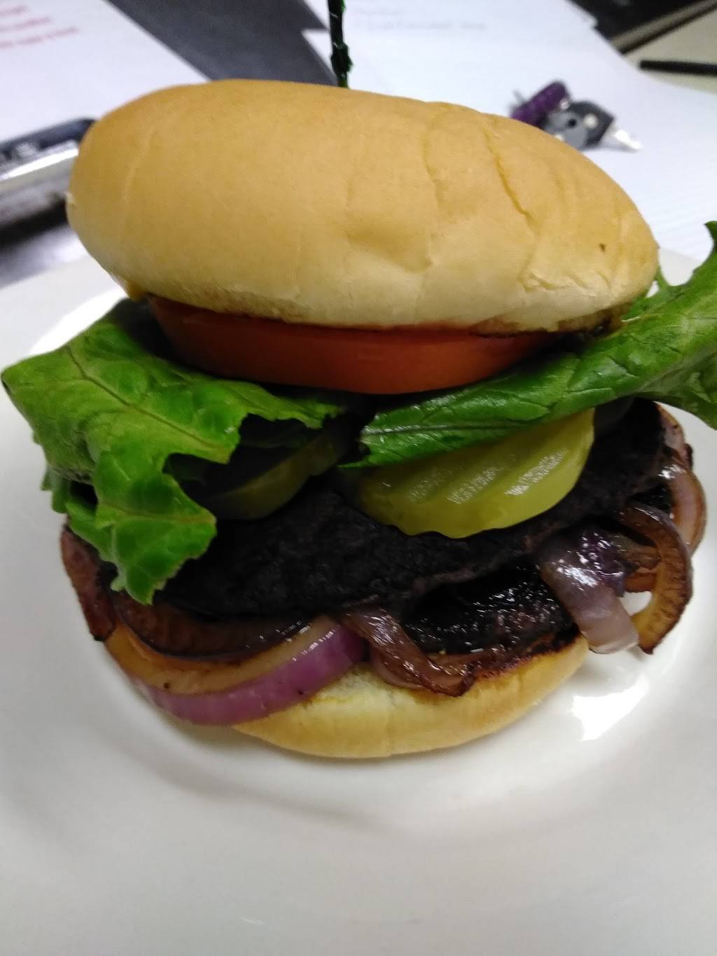 Jazzies Bar & Grill | restaurant | 1869 Pioneer Pkwy E, Springfield, OR 97477, USA | 5417478090 OR +1 541-747-8090