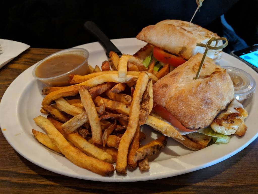 Occasions Restaurant And Pub | restaurant | 30 Eastwood Rd, Toronto, ON M4L 3B6, Canada | 4164693065 OR +1 416-469-3065