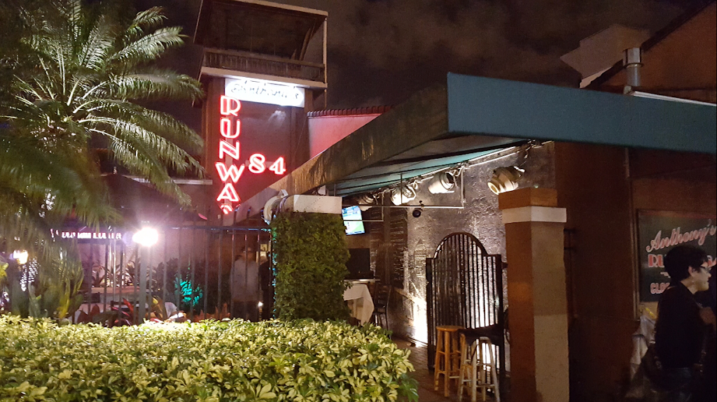 Anthonys Runway 84 | night club | 330 W State Rd 84, Fort Lauderdale, FL 33315, USA | 9544678484 OR +1 954-467-8484