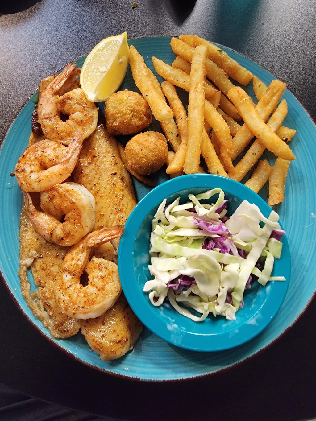 The Crazy Fisherman | restaurant | 13721 FM 1097, Willis, TX 77318, USA | 9369001464 OR +1 936-900-1464