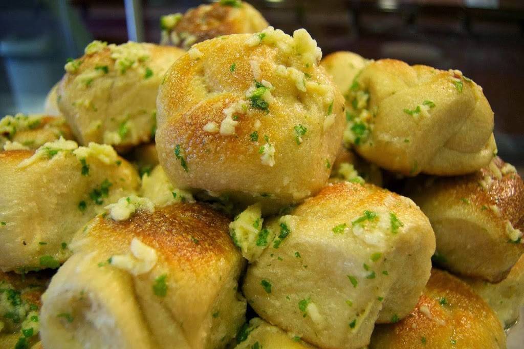 American Pie Pizzeria | meal delivery | 2044 Montauk Hwy, Bridgehampton, NY 11932, USA | 6316136177 OR +1 631-613-6177