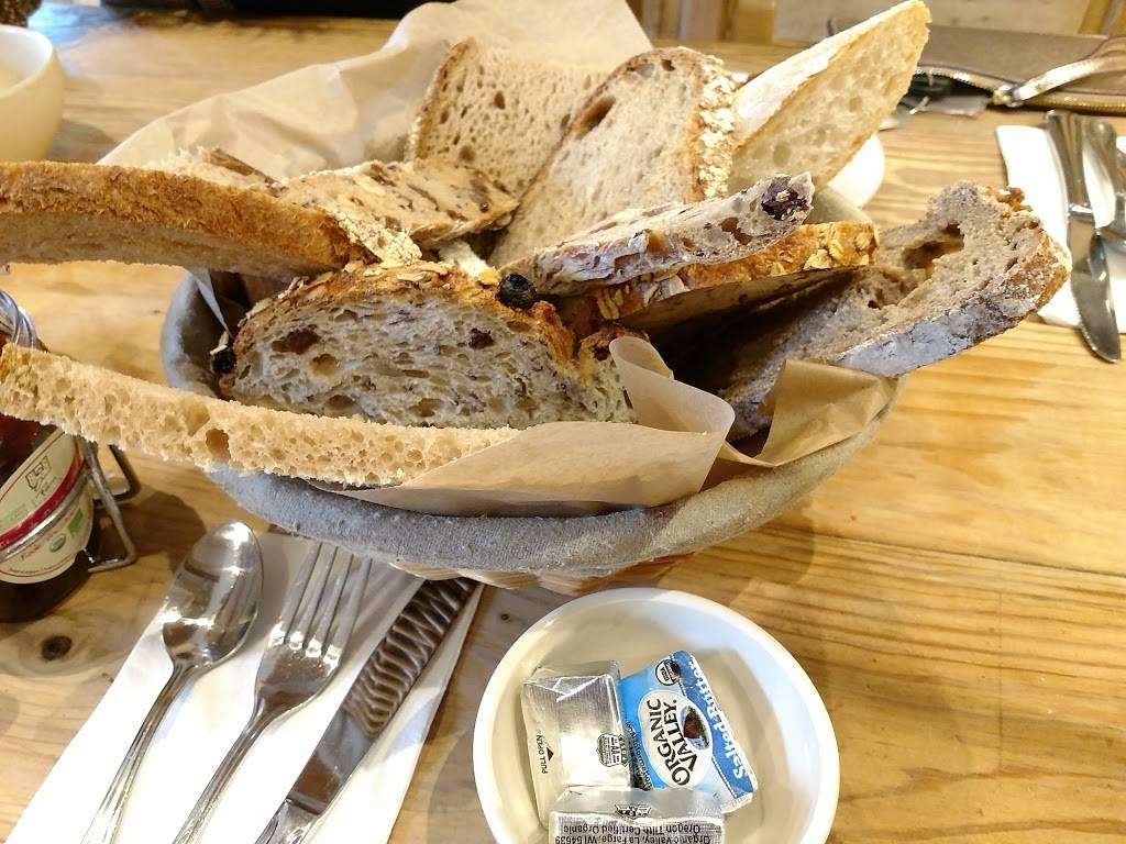 Le Pain Quotidien | restaurant | 13050 San Vicente Blvd Ste 114, Los Angeles, CA 90049, USA | 3103938185 OR +1 310-393-8185