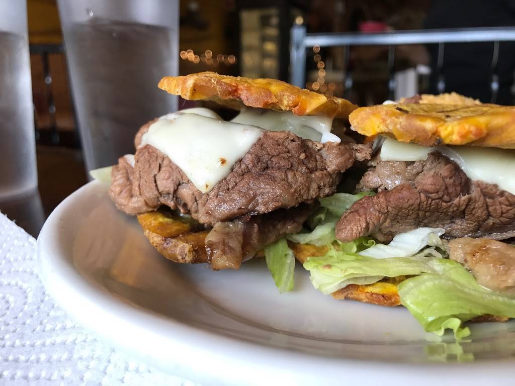 La Cocina Boricua De La Familia Galarza | restaurant | 2420 W Fullerton Ave, Chicago, IL 60647, USA | 7732357377 OR +1 773-235-7377