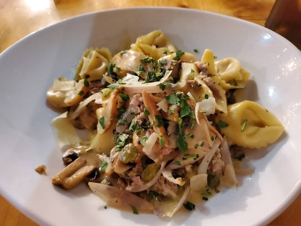 Mtuccis Italian | restaurant | 6001 Winter Haven Rd NW M, Albuquerque, NM 87120, USA | 5055037327 OR +1 505-503-7327