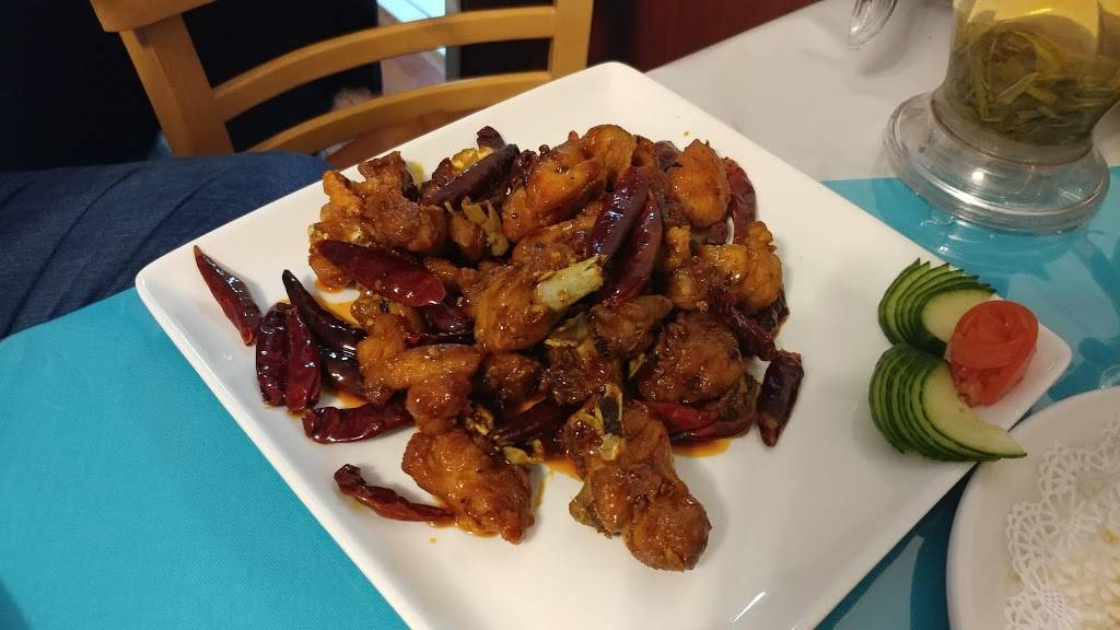 Webster Wok | restaurant | 8162 Big Bend Blvd, St. Louis, MO 63119, USA | 3149615999 OR +1 314-961-5999