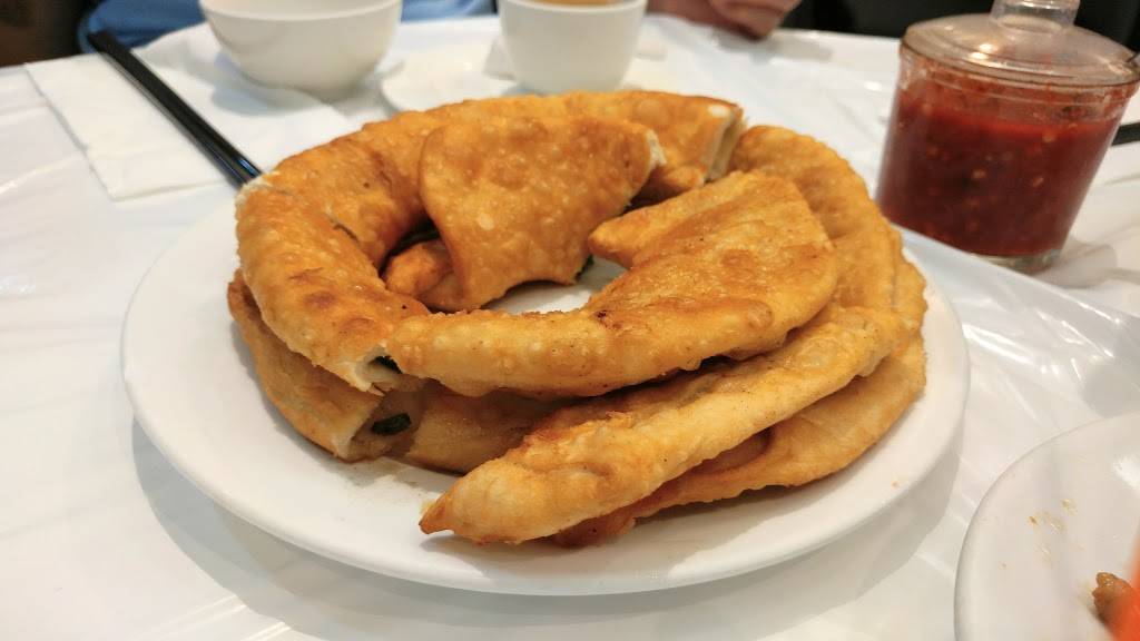 Chinese Dumpling House | restaurant | 4040 Creditview Rd, Mississauga, ON L5C 3Y8, Canada | 9052705988 OR +1 905-270-5988