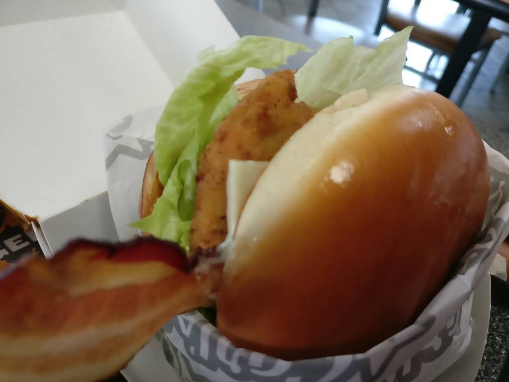 Carls Jr. | restaurant | 3215 N Broadway, Los Angeles, CA 90031, USA | 3234418878 OR +1 323-441-8878