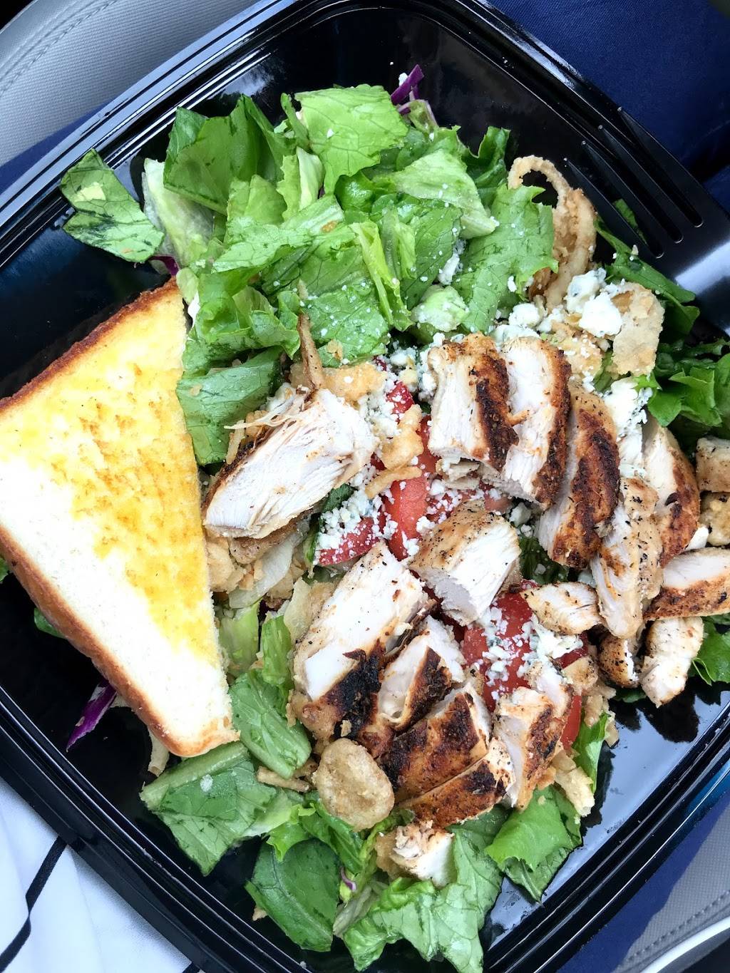 Zaxbys Chicken Fingers & Buffalo Wings | restaurant | 8334 Ikea Blvd, Charlotte, NC 28262, USA | 7045961320 OR +1 704-596-1320