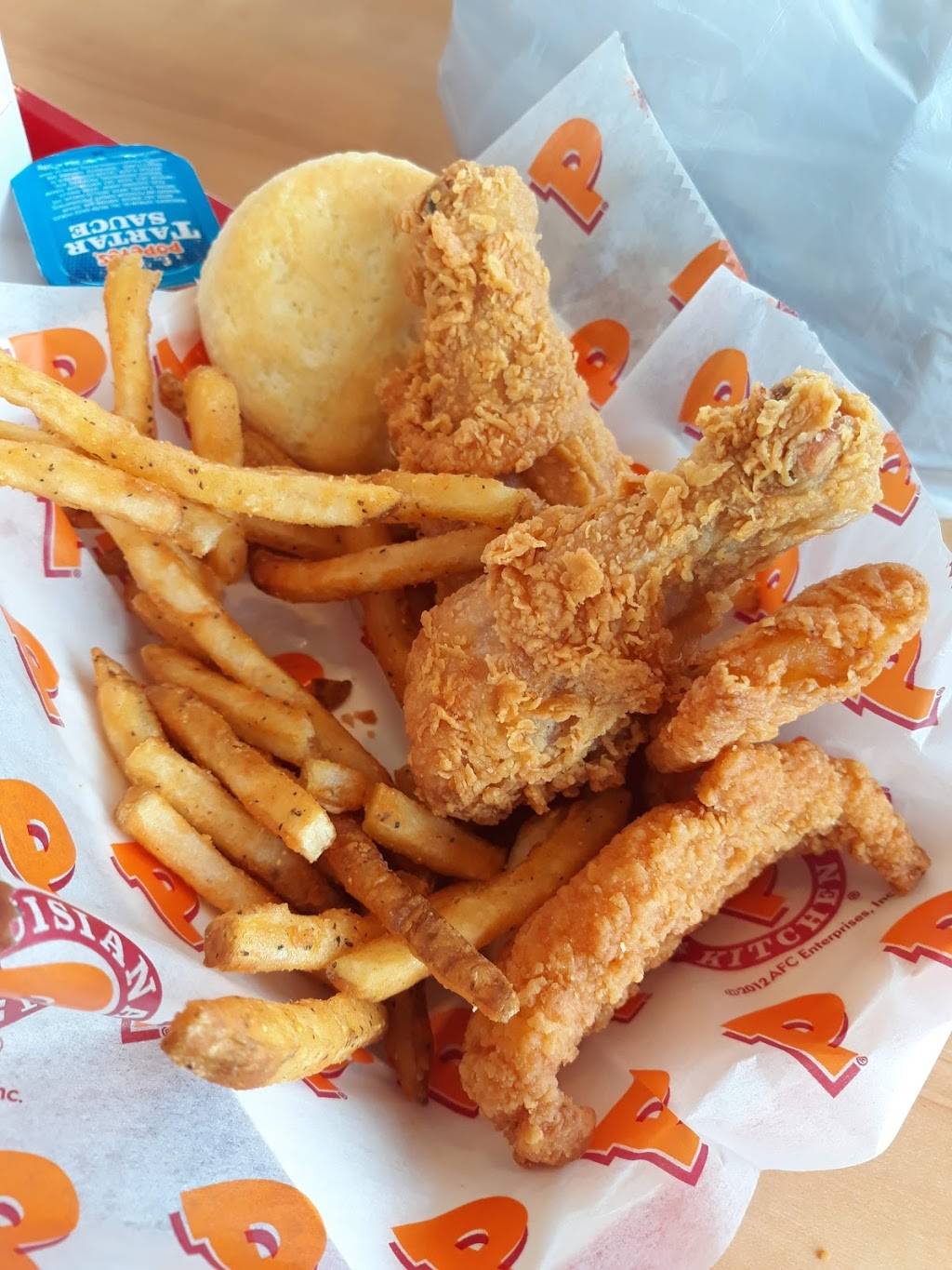 Popeyes Louisiana Kitchen | restaurant | 4388 Peoria St, Denver, CO 80239, USA | 3033734165 OR +1 303-373-4165