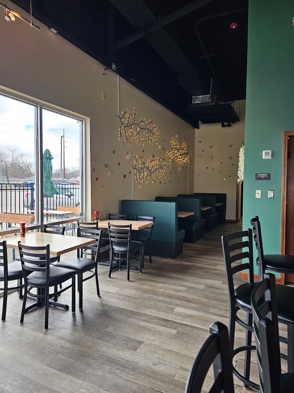 Luddys Tavern | restaurant | 106 SW State St #100, Ankeny, IA 50023, USA | 5157774690 OR +1 515-777-4690