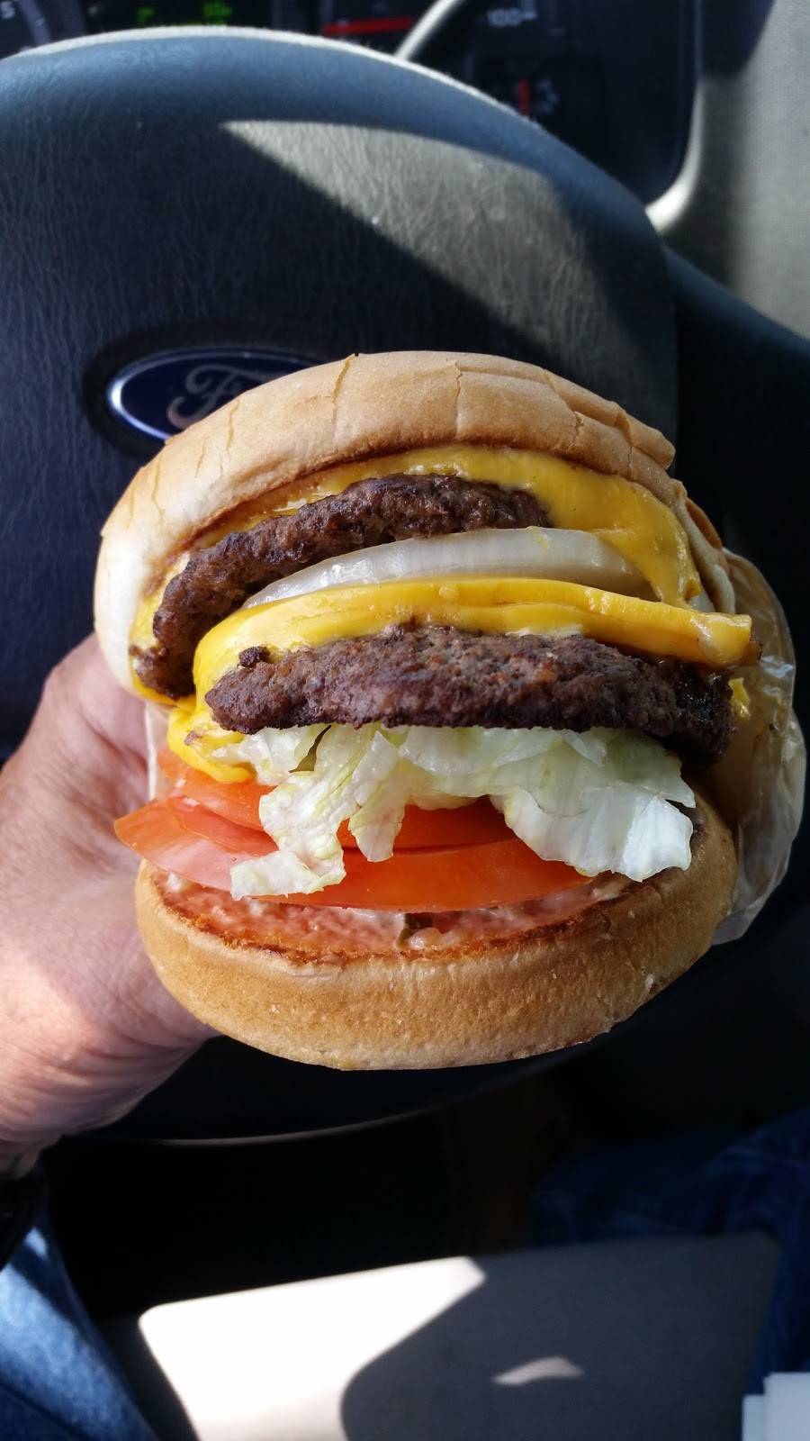 In-N-Out Burger | restaurant | 3900 Pelandale Ave, Modesto, CA 95356, USA | 8007861000 OR +1 800-786-1000